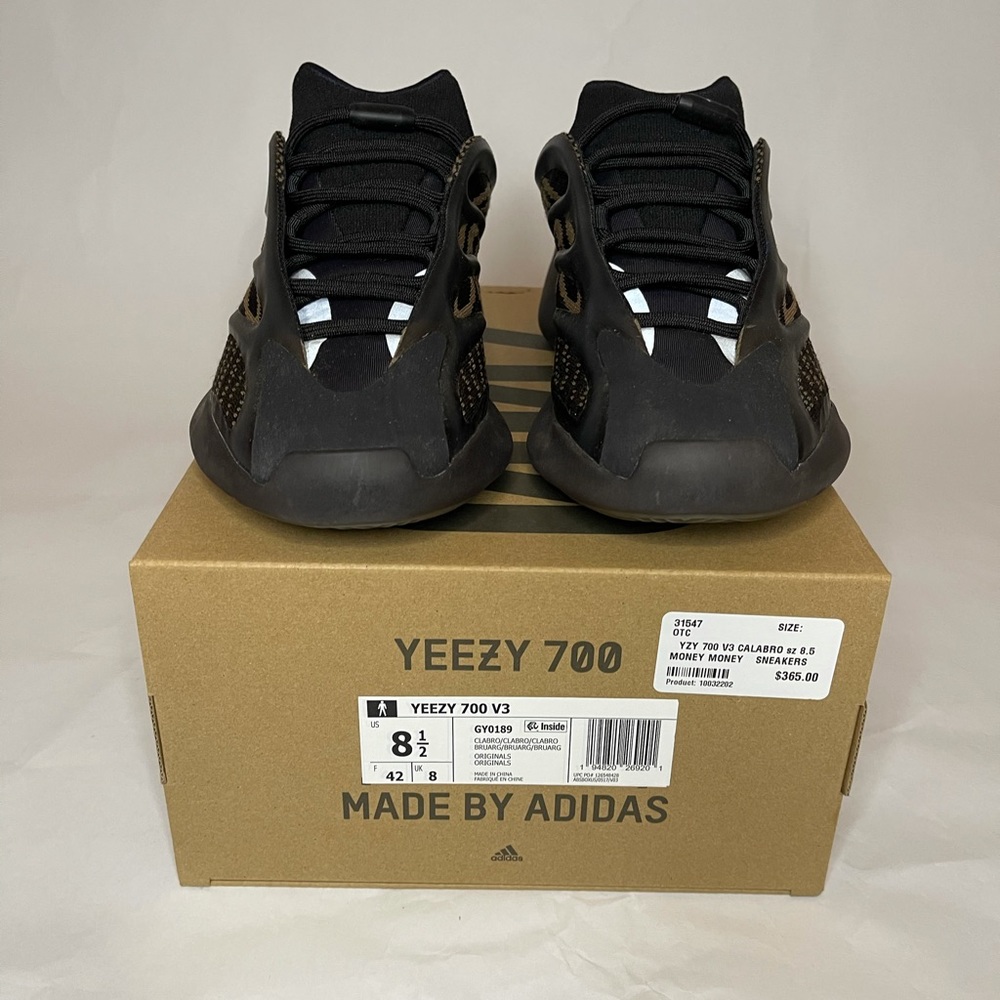 SOLD!🔥Authentic Men YEEZY 700V3 CLAY SNEAKERS